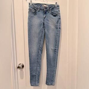 Levi’s skinny jeans